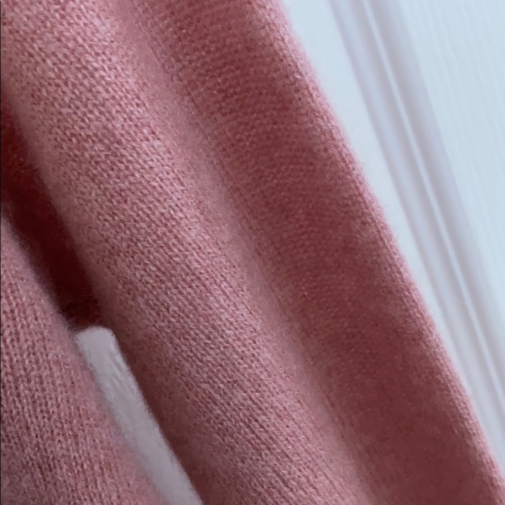 Charter club v neck 100% cashmere sweater size XS - Picture 3 of 3